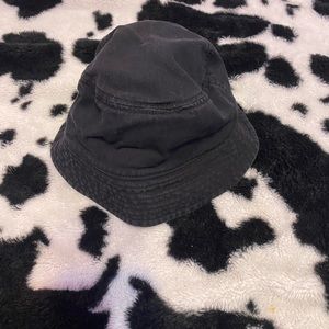 black bucket hat